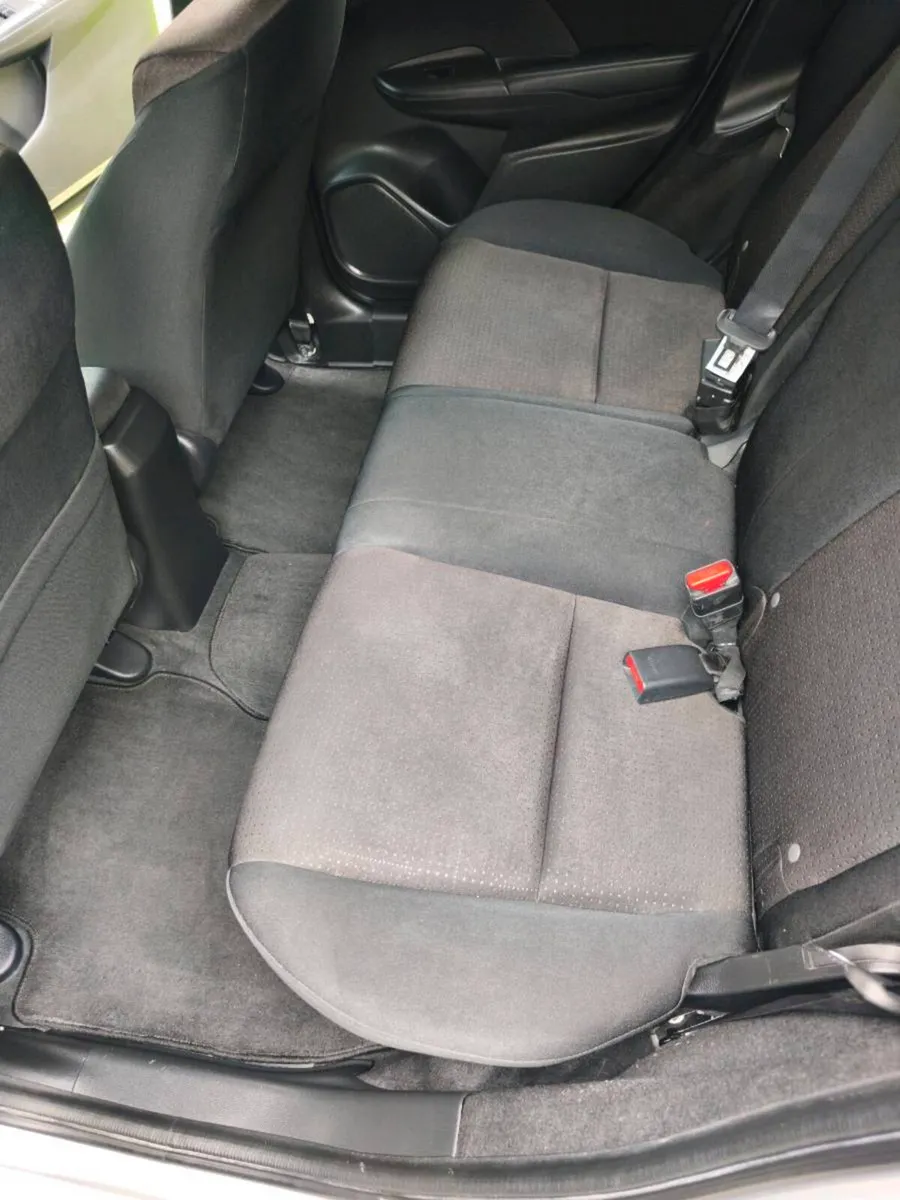 Honda fit Automatic Hybrid only 51 miles - Image 6