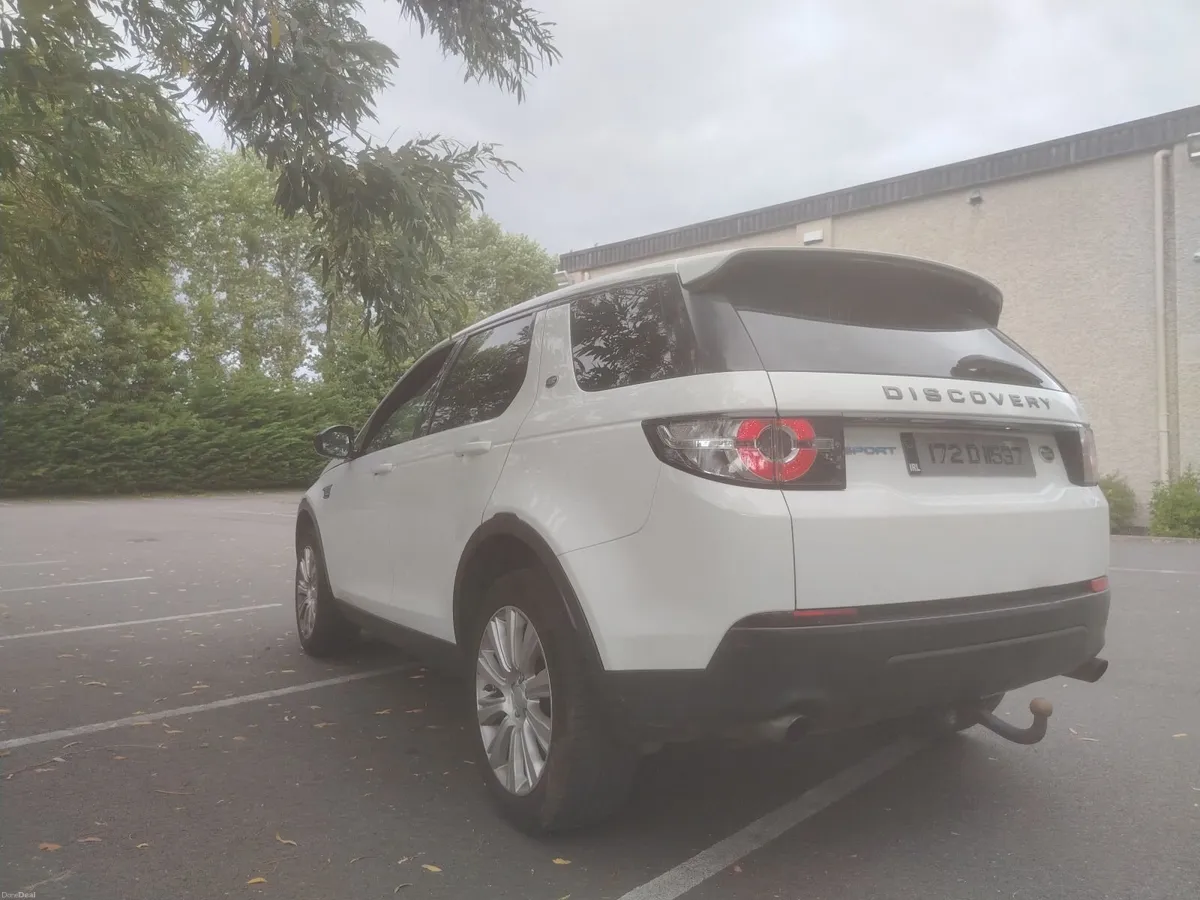 Land Rover Discovery Sport 2017 - Image 4