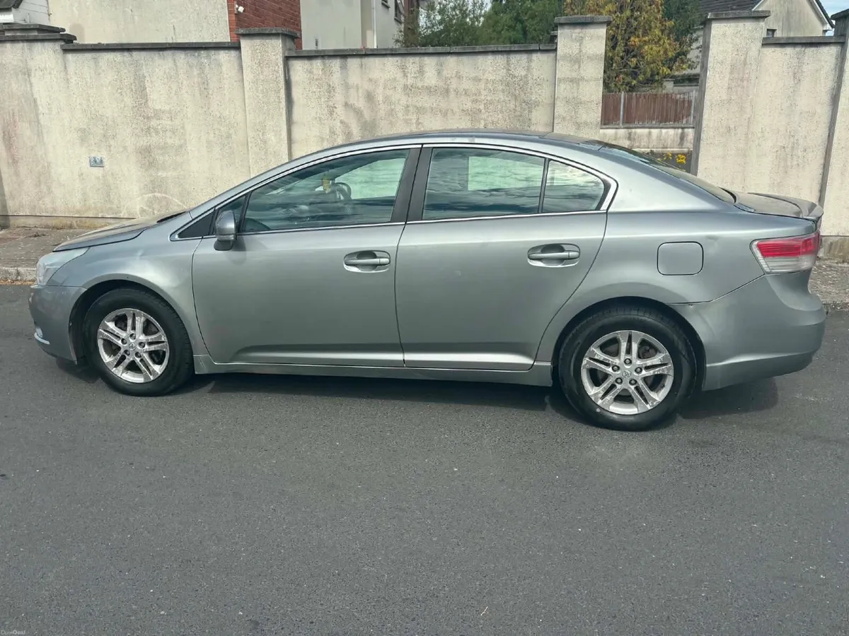 Toyota Avensis 2011 - Image 3
