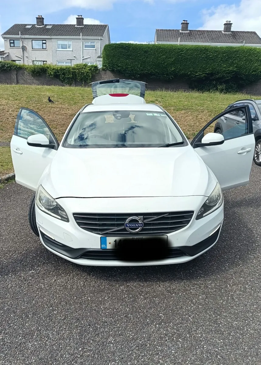 Volvo V60 D4 Business Edition (new engine) - Image 5