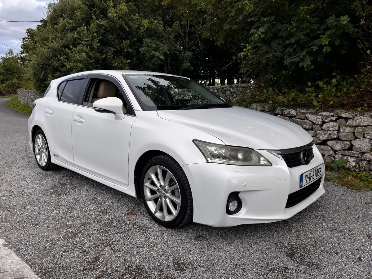 Lexus CT200H 2012 - Image 1