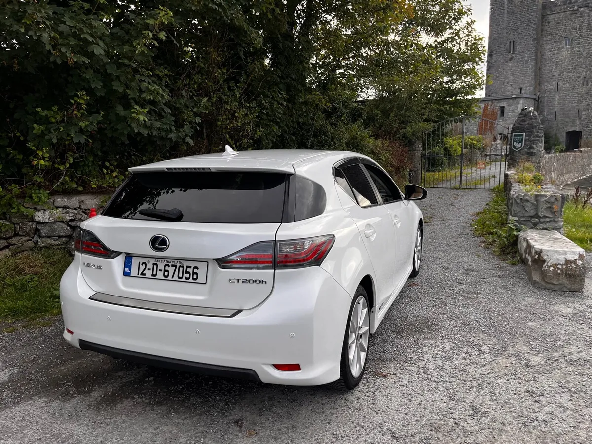 Lexus CT200H 2012 - Image 5