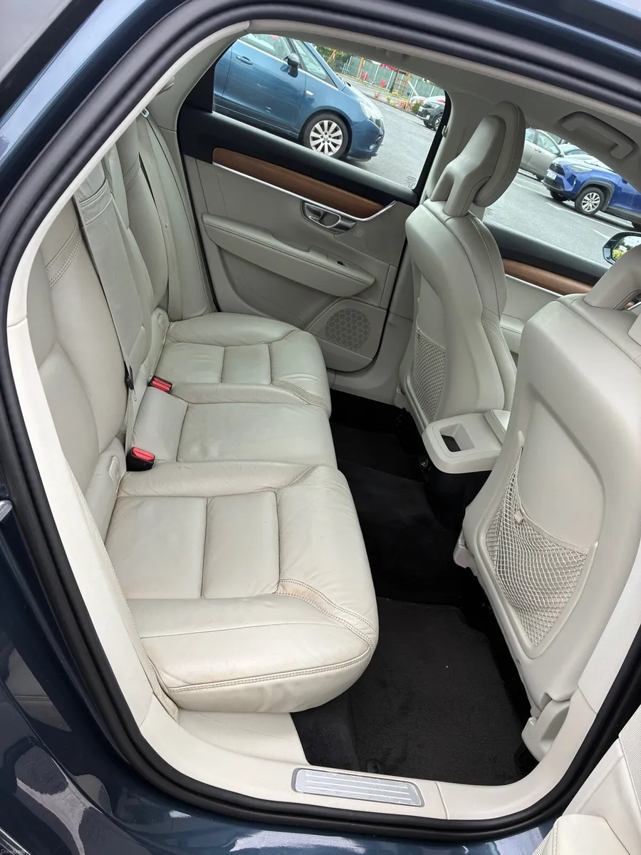 2018 Volvo 2L S90 187BHP D4 Inscription Automatic - Image 4