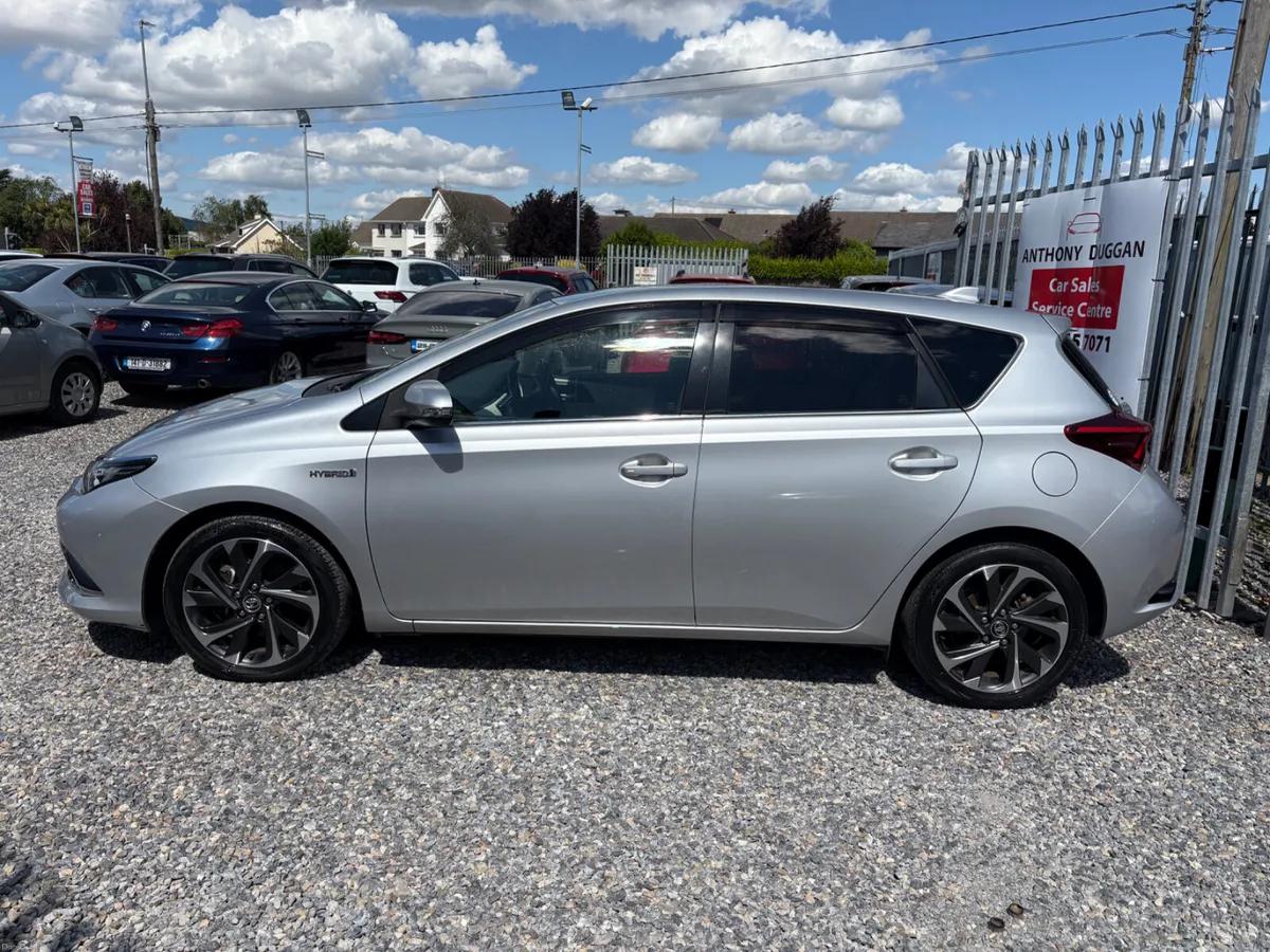2017 Toyota Auris hybrid - Image 6