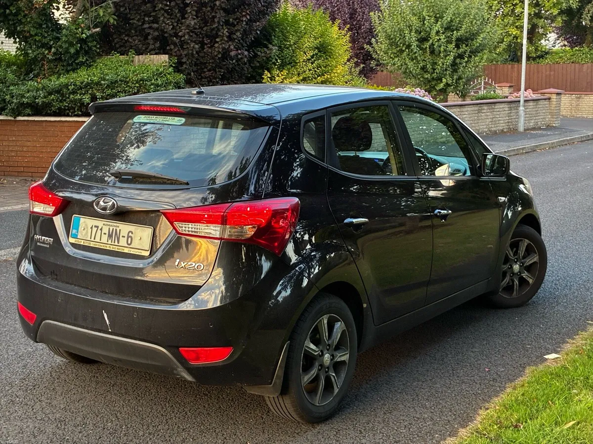 2017 Hyundai ix20 nct and tax - Image 4