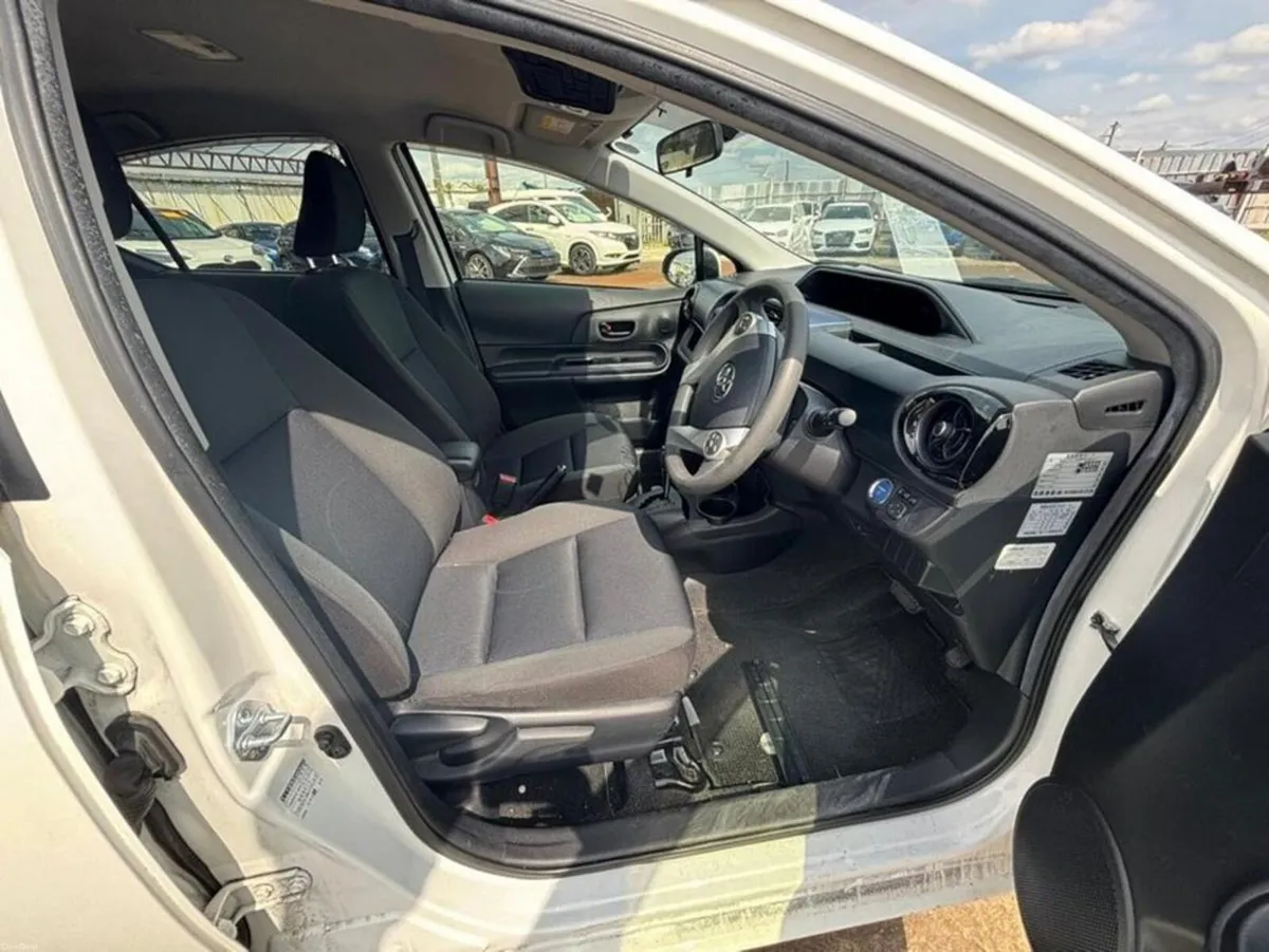 Toyota Aqua S - Image 2