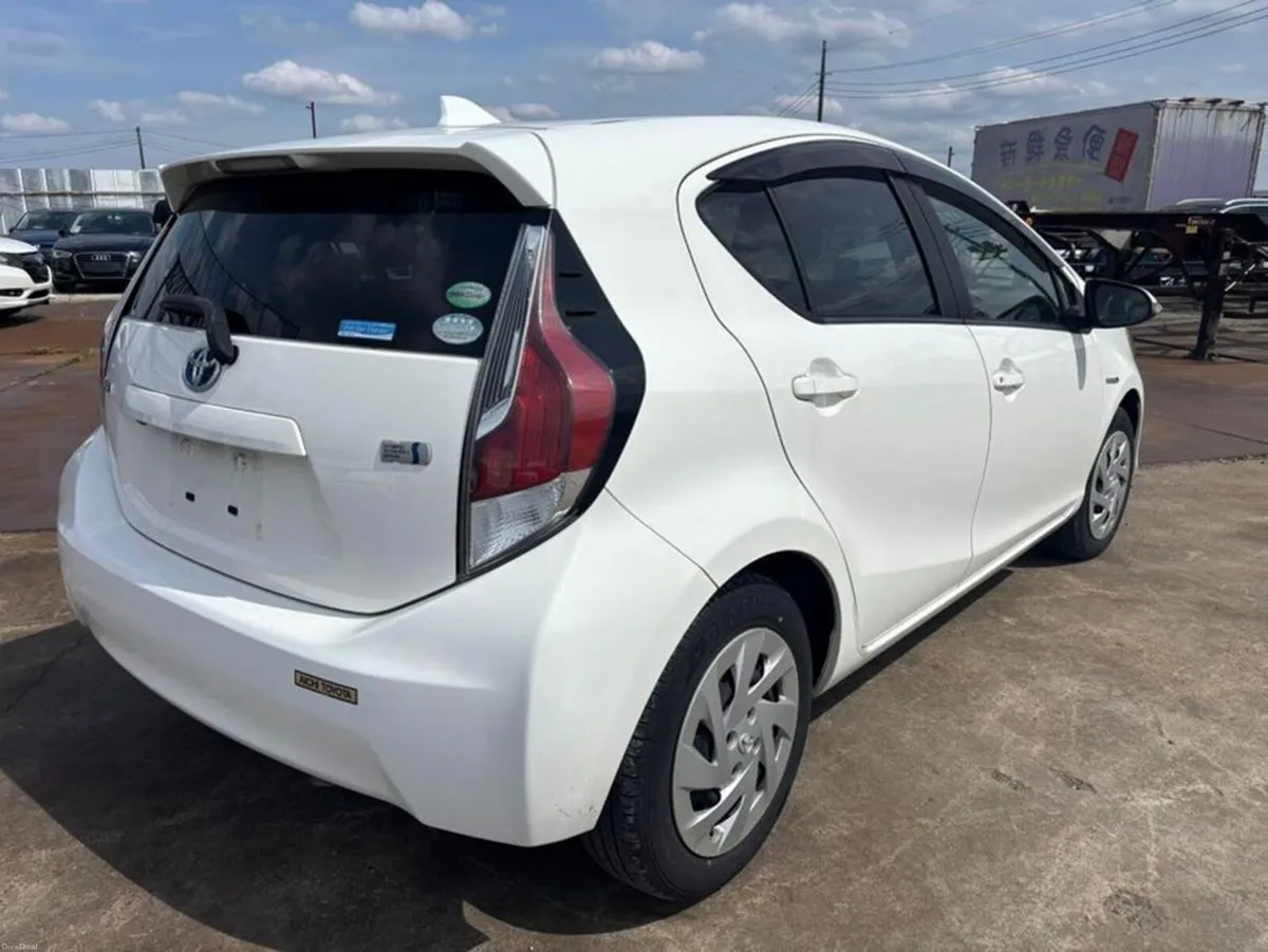 Toyota Aqua S - Image 3