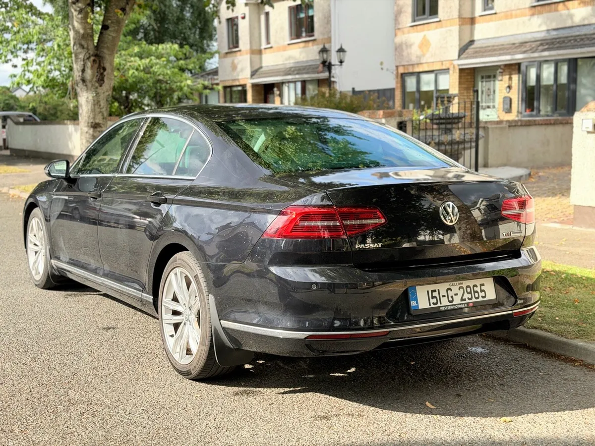 VW Passat Highline 1.6 TDI DSG Automatic - Image 5