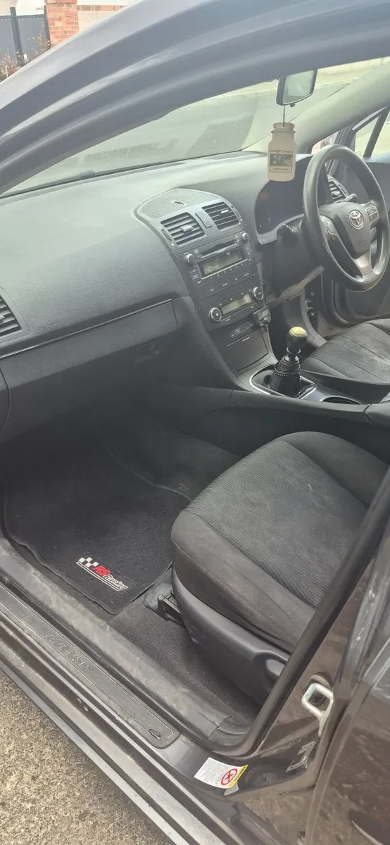 Toyota Avensis 2010 - Image 5