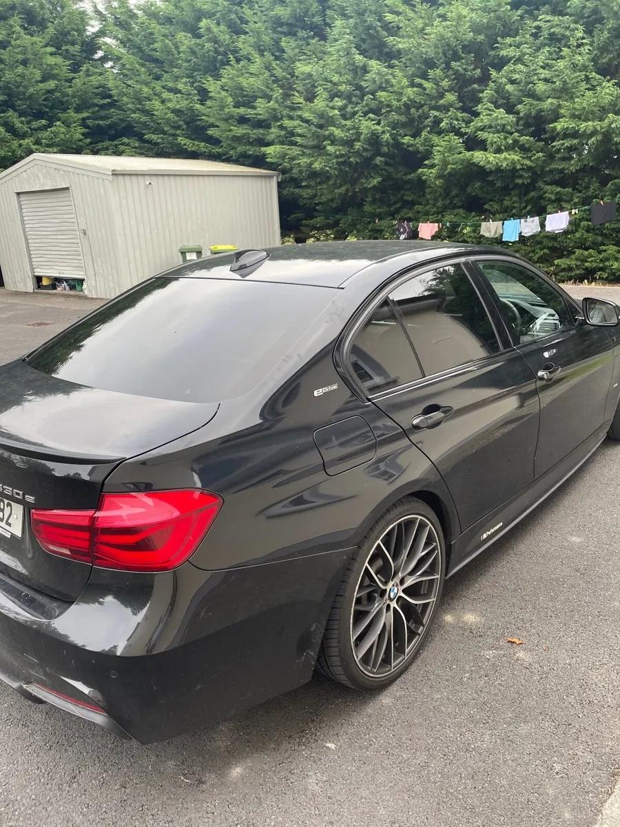BMW 3-Series 2017 - Image 4
