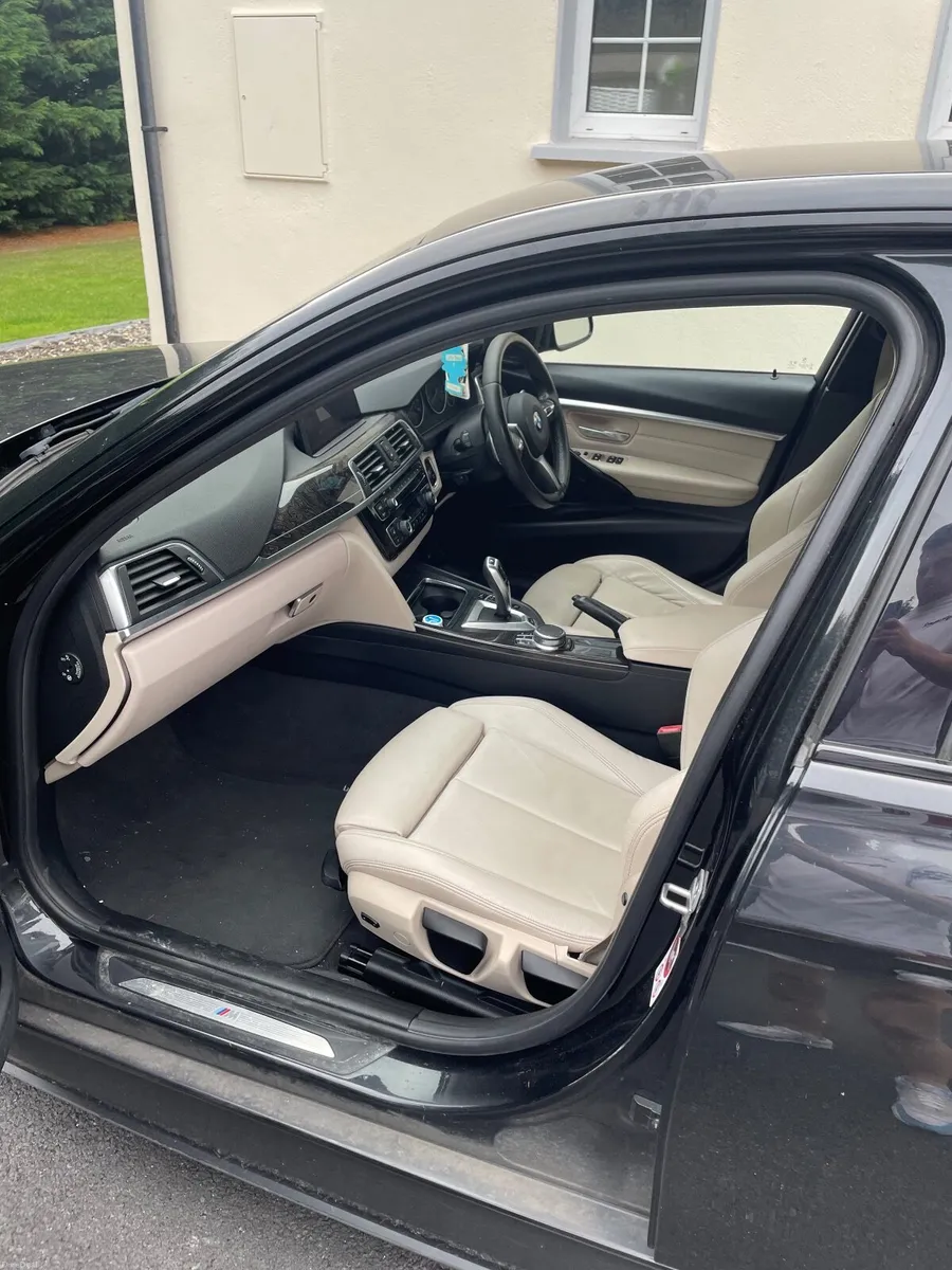 BMW 3-Series 2017 - Image 5