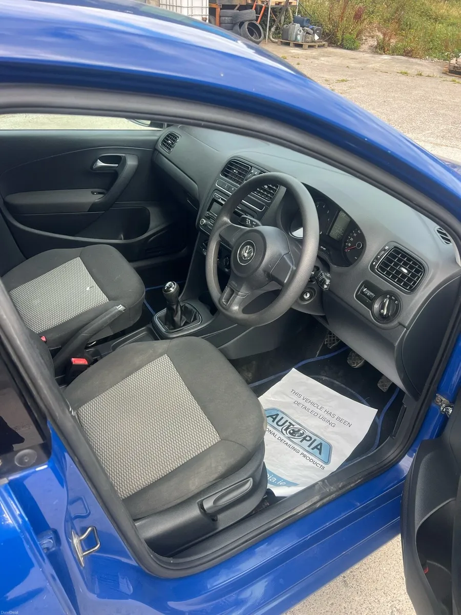 Volkswagen polo - Image 5