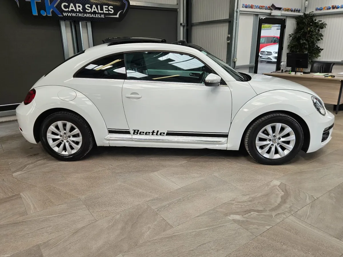 18 VOLKSWAGEN BEETLE DESIGN WITH SUNROOF - Image 2