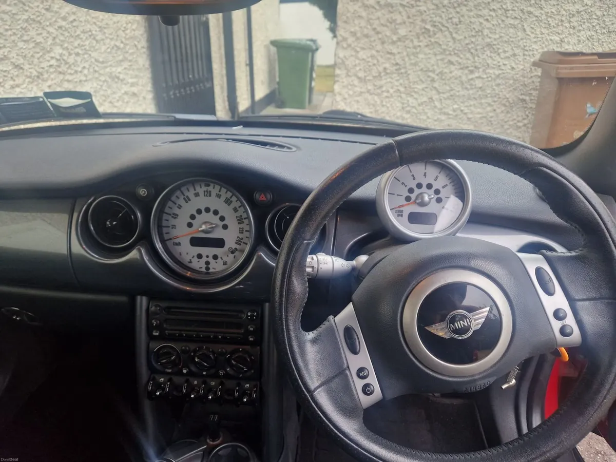 Mini Cooper 2008 convertible - Image 5