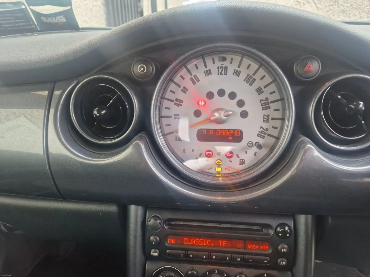 Mini Cooper 2008 convertible - Image 6