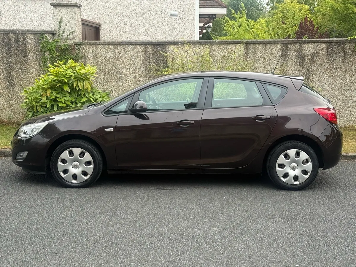 12 Opel Astra 1.4 NEW NCT 06/27 - Image 2