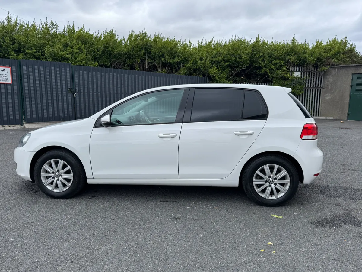 Volkswagen Golf 1.4 Petrol Automatic - Image 4