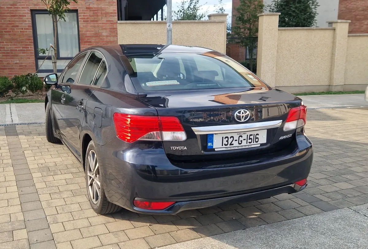 2013 Toyota Avensis 2.0  Diesel Icon model € 4150 - Image 2