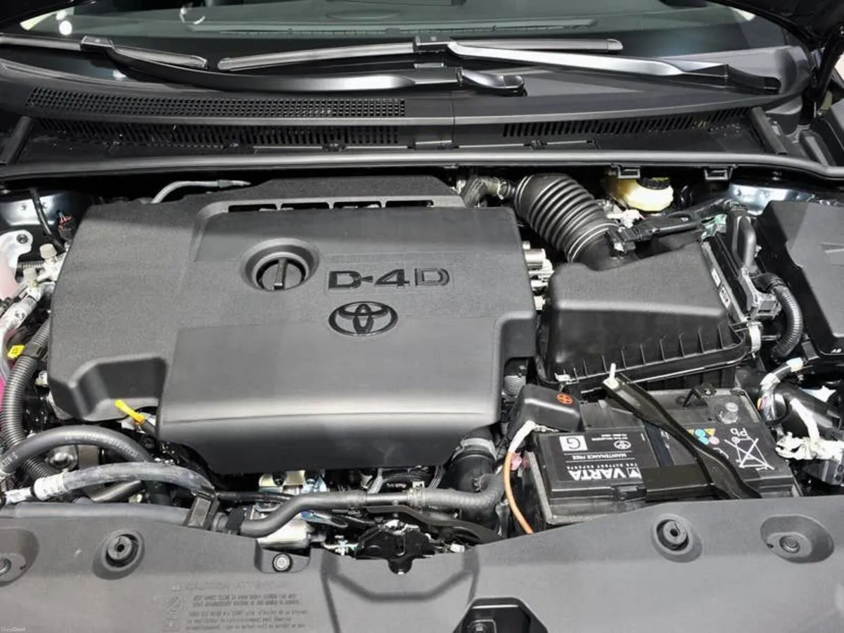 2013 Toyota Avensis 2.0  Diesel Icon model € 4150 - Image 6