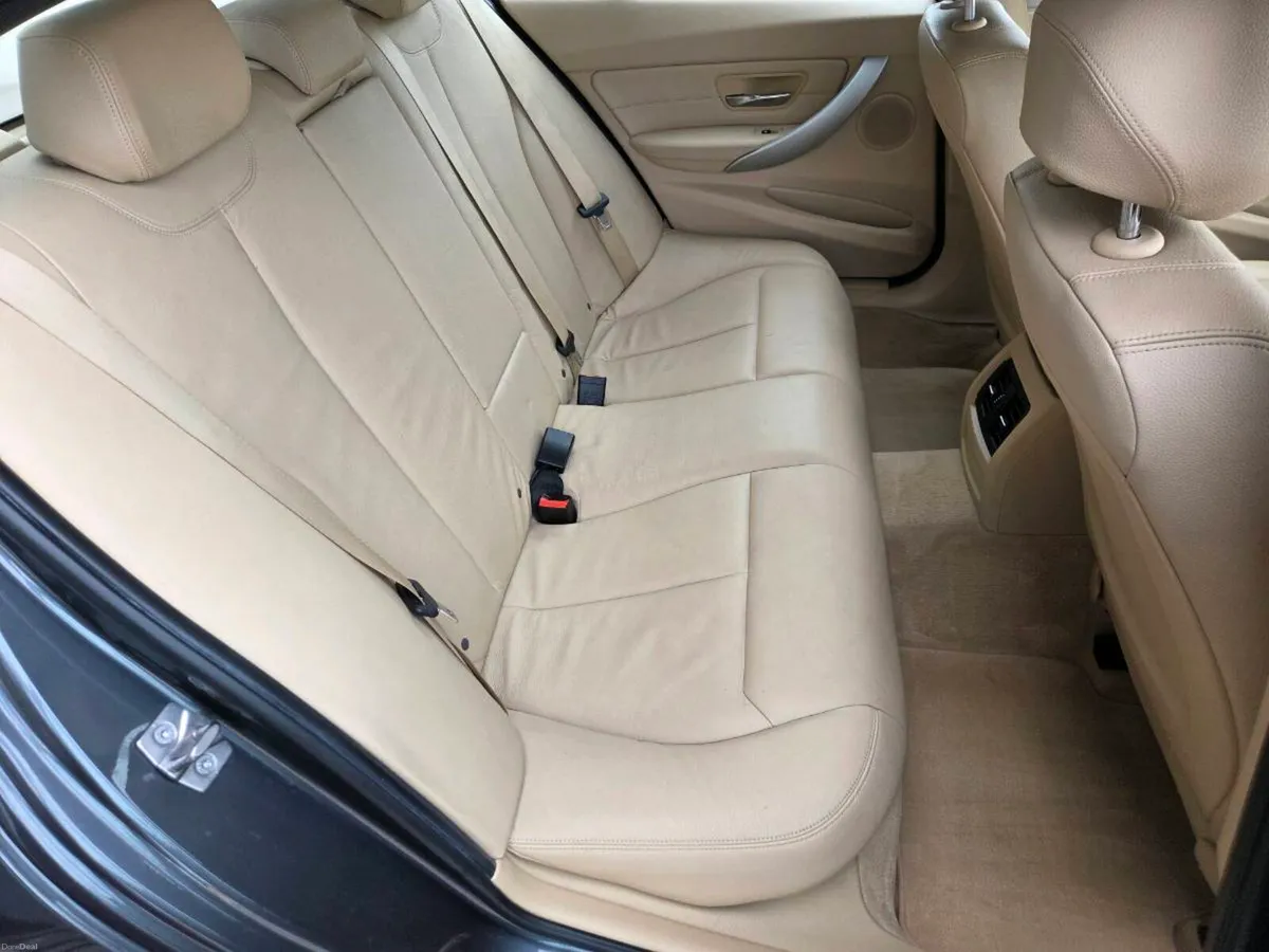 Very Low Mileage BMW 316d SE - Image 6