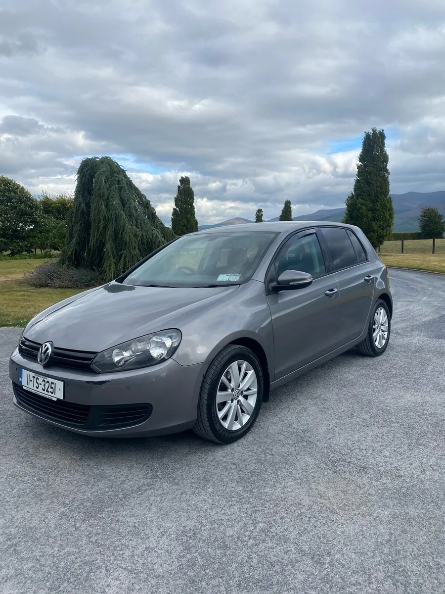 2011 Volkswagen Golf - Image 6