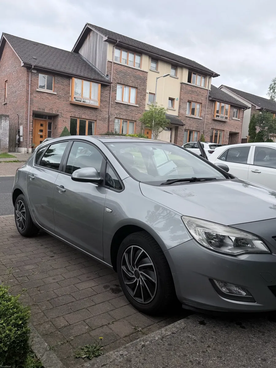 Vauxhall Astra - Image 2
