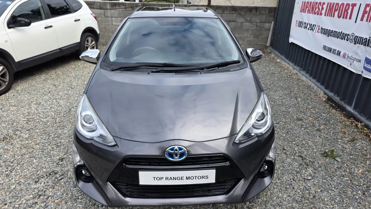 Toyota aqua 2015 - Image 1