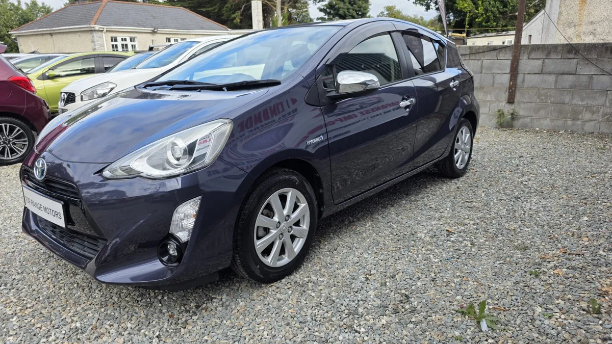 Toyota aqua 2015 - Image 4