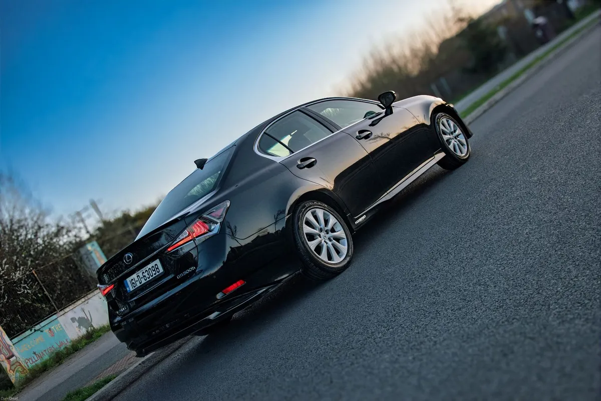 2016 Lexus GS 300h 2.5 Hybrid – New Tyres - Image 5