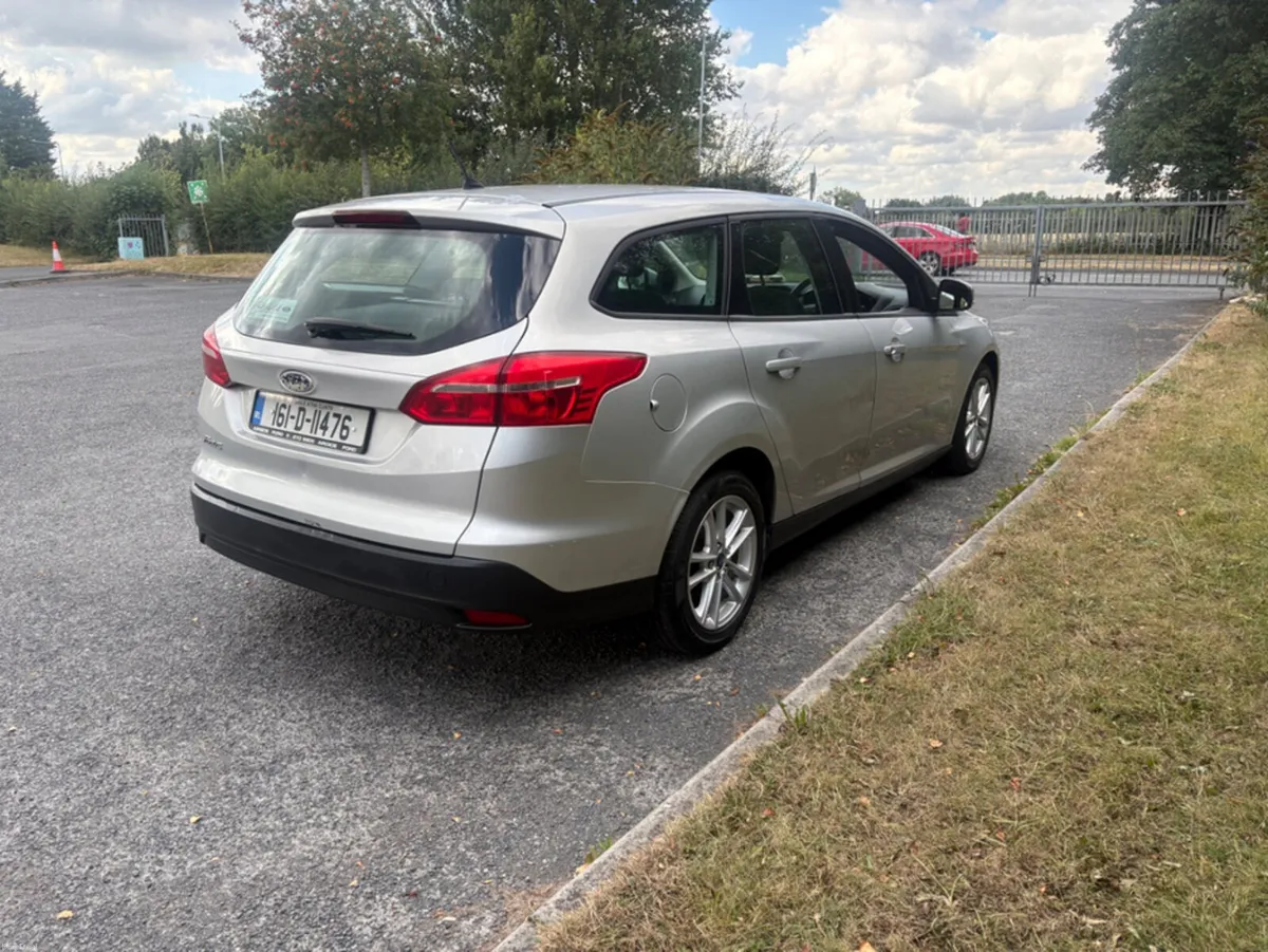 Ford Focus STYLE 1.6 TDCI 95PS ESTATE 4DR - Image 4