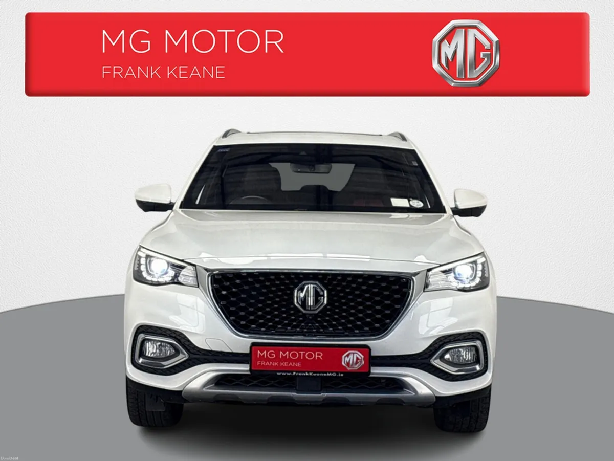 MG HS PHEV - EXCLUSIVE **BLACK AND RED FULL LEATHE - Image 5