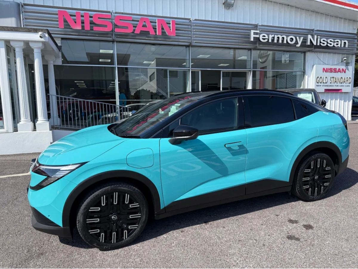 Nissan Leaf 52 kWh EVOLVE 2Tone - Image 1