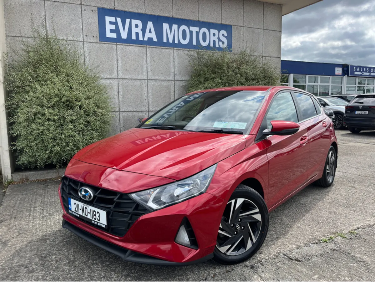 Hyundai i20 1.2 PETROL DELUXE PLUS 5DR **REVERSE C - Image 4