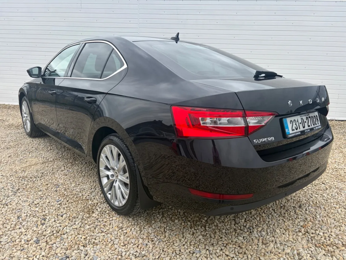 Skoda Superb STYLE 2.0 TDI 150HP DSG 5DR - Image 3