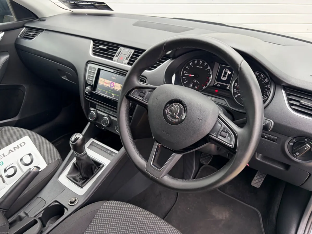 Skoda Octavia AMBITION 1.6 TDI 110HP 4DR - Image 2