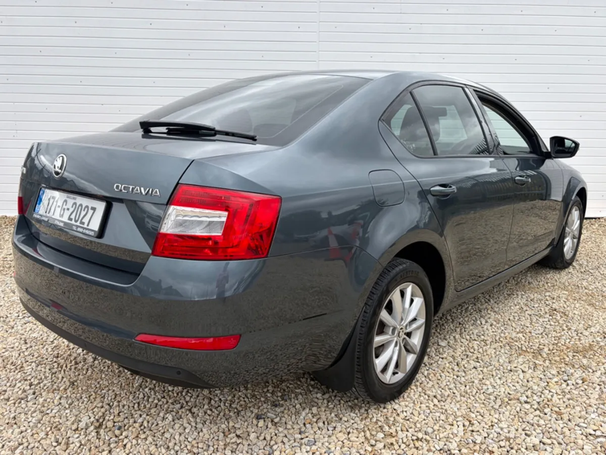 Skoda Octavia AMBITION 1.6 TDI 110HP 4DR - Image 5