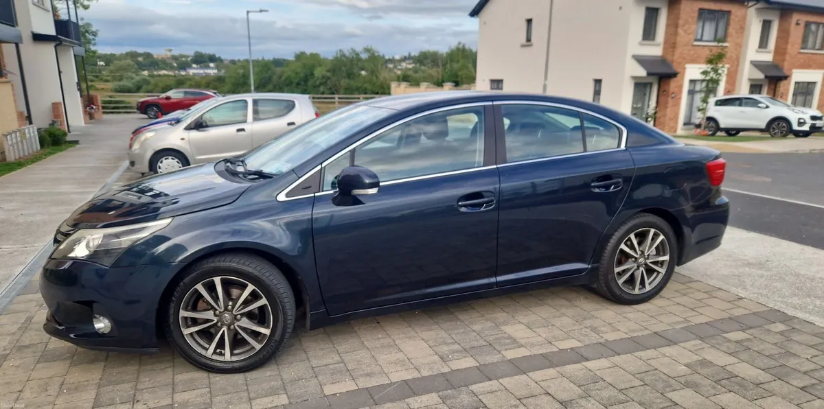 2013 Toyota Avensis 2.0  Diesel Icon model € 4150 - Image 3