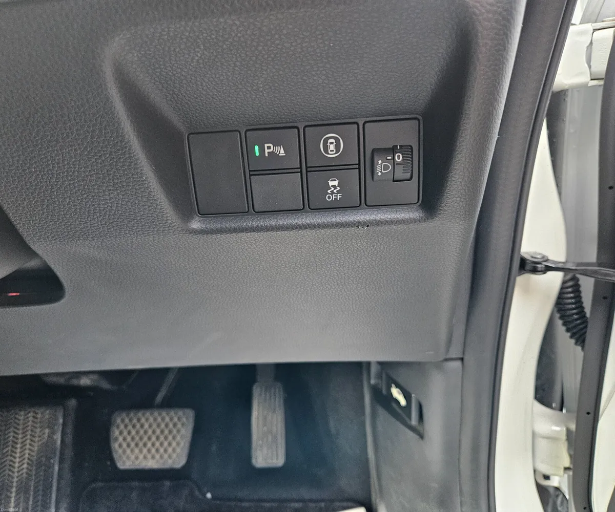 2020 HONDA FIT  1.5 HYBRID AUTOMATIC 41K miles - Image 5