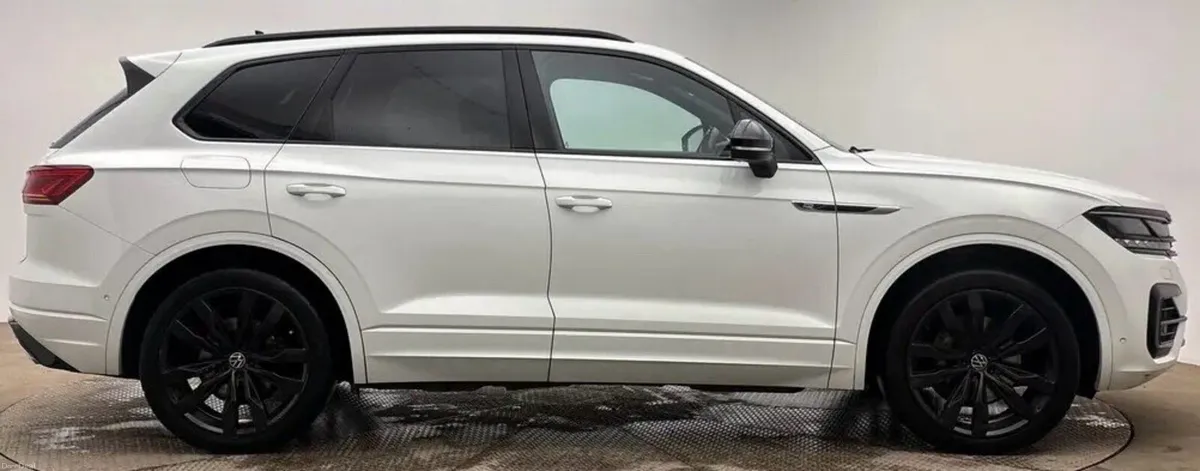 3.0 TDI V6 Black Edition SUV 5dr Diesel Tiptronic - Image 3