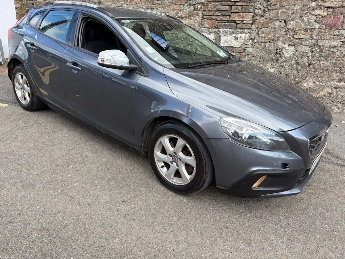 131 VOLVO V40 1.6D CROSS COUNTRY FRESH NCT:11/27 - Image 3