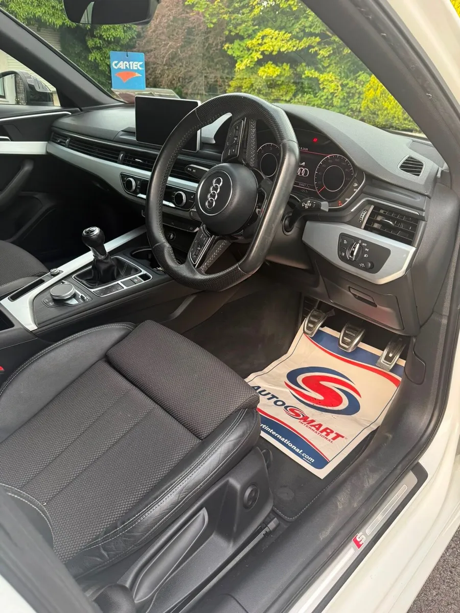 Audi A4 Ultra S-Line 190 Digital cockpit - Image 3