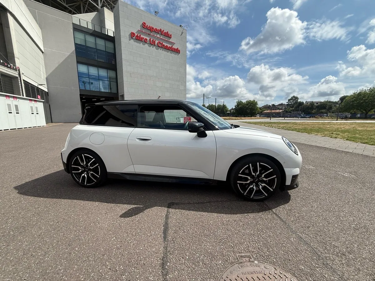 Mini Cooper Electric JCW full spec like new - Image 6