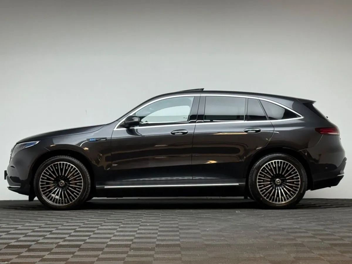 Mercedes-Benz EQC 400 AMG LINE PREMIUM 4MATIC - Image 4