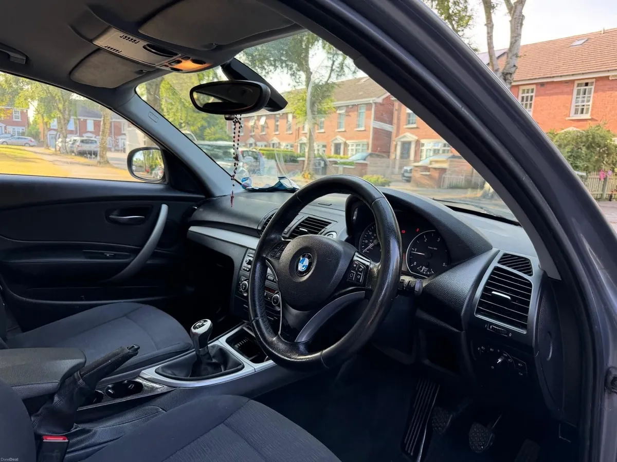 BMW 1-Series 2010 - Image 3
