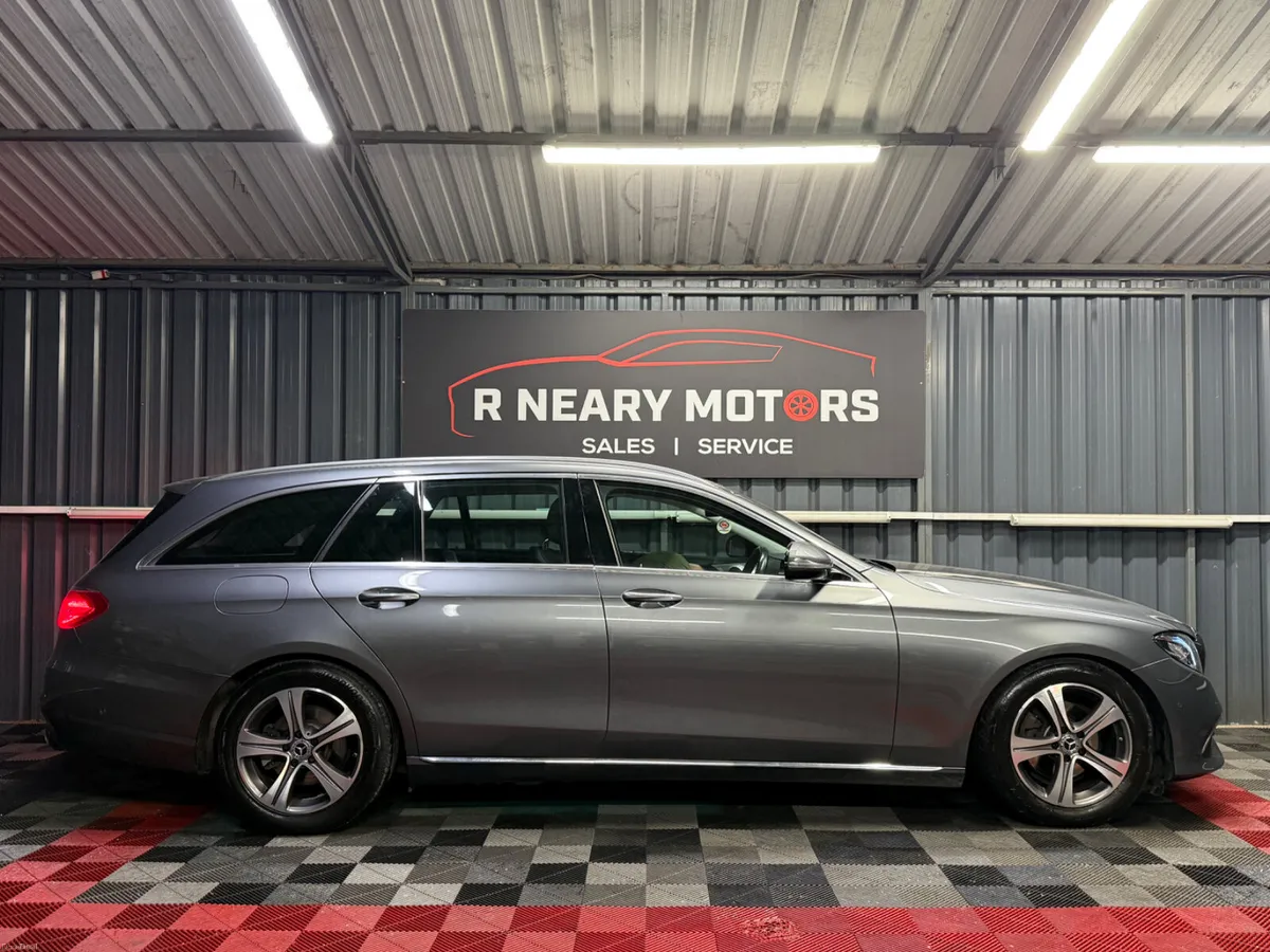 192 Mercedes-Benz E-Class E 220 D AVANTGARDE ESTAT - Image 6