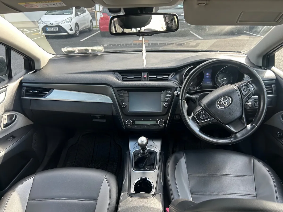 161 Toyota Avensis, Nct 2/28 1.6L Diesel - Image 6