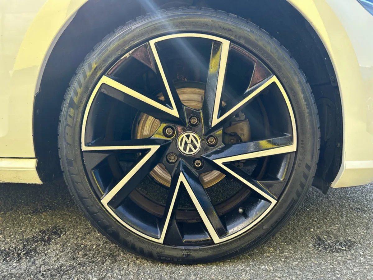 Volkswagen Golf TRENDLINE 1.0 TSI MANUAL 6SPEED FW - Image 5