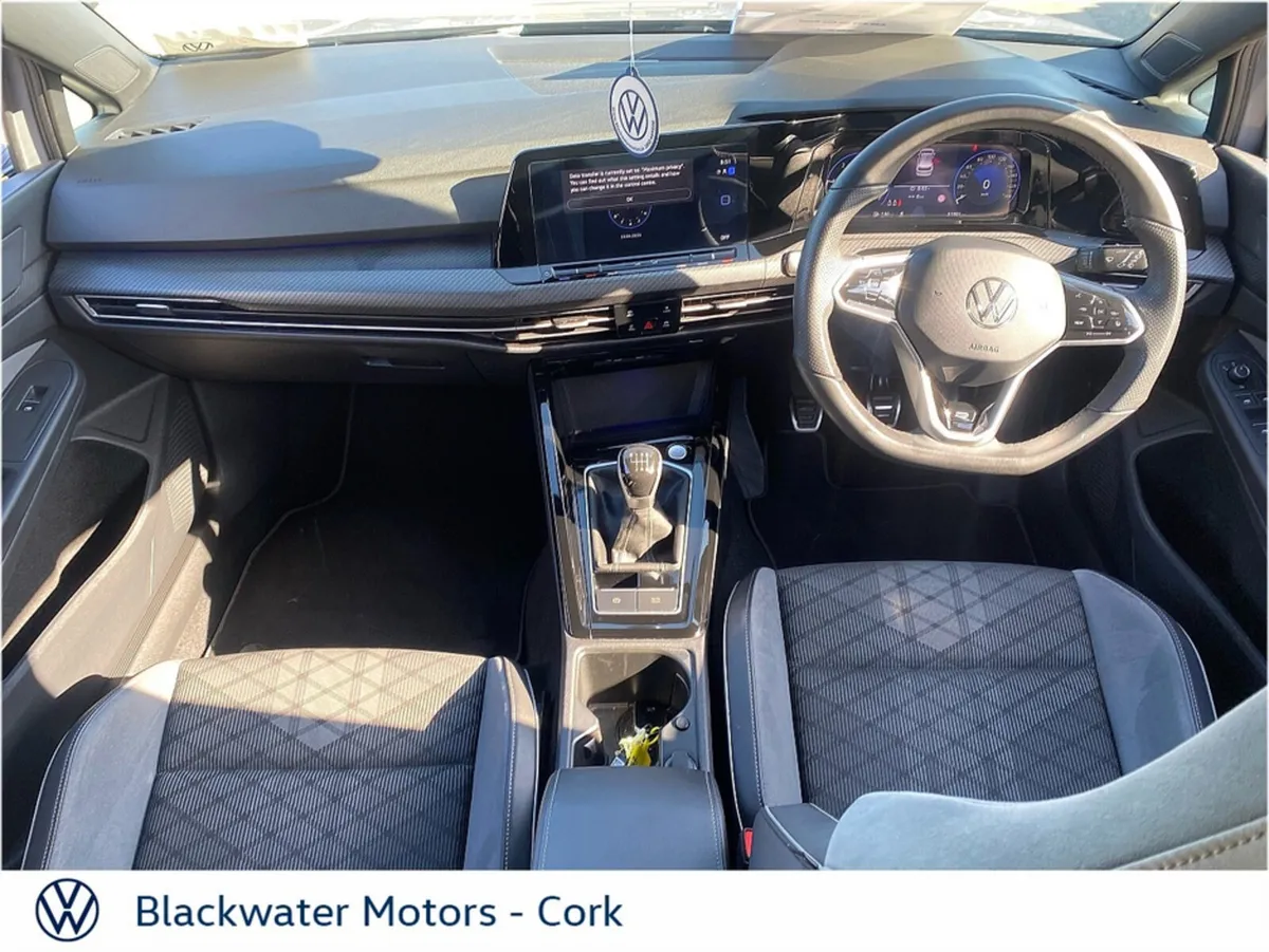 Volkswagen Golf 2.0TDI 130BHP 5DR R-LINE - Image 2