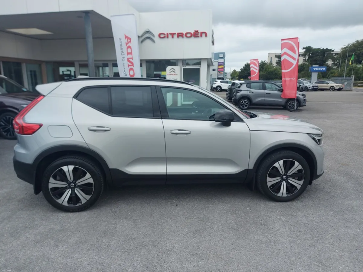 Volvo XC40 PHEV T4 PLUS DARK 5DR AUTO - Image 2