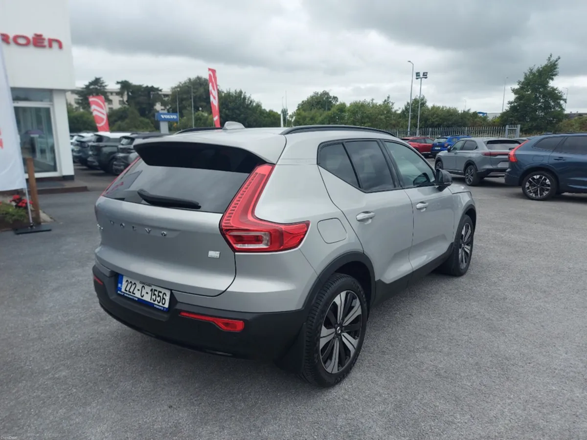 Volvo XC40 PHEV T4 PLUS DARK 5DR AUTO - Image 3